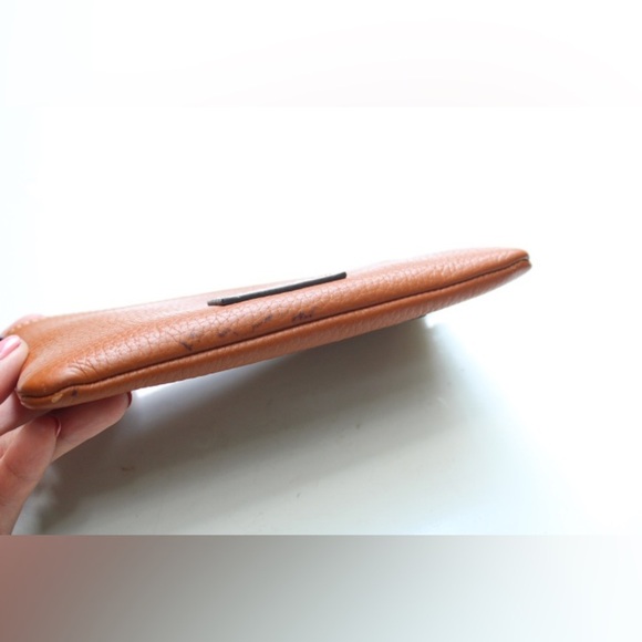 Dooney & Bourke Pebble Grain Zip Clutch/hand Bag - Picture 8 of 10